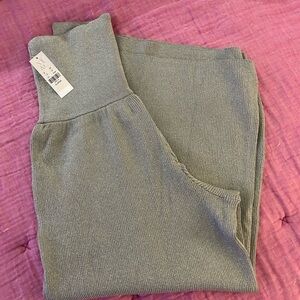 NWT New York & Company - Gabrielle Union Gray Ribbed Knit Pants